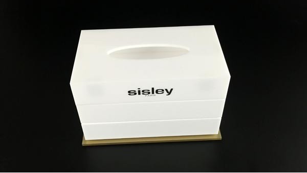 博藝展示的亞克力紙巾盒優(yōu)勢和特點(diǎn)？