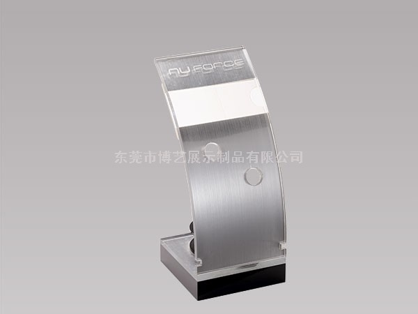 大型超市如何用亞克力制品來展現(xiàn)商品，讓顧客有消費(fèi)的沖動(dòng)呢？